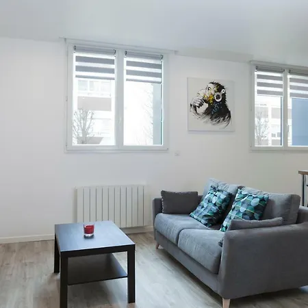 Marechal Leclerc Apartment *