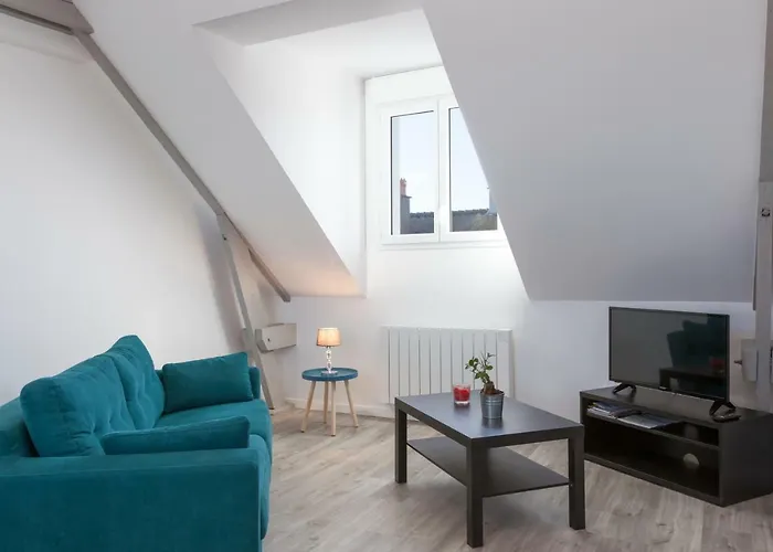 Marechal Leclerc * Laval (Mayenne)