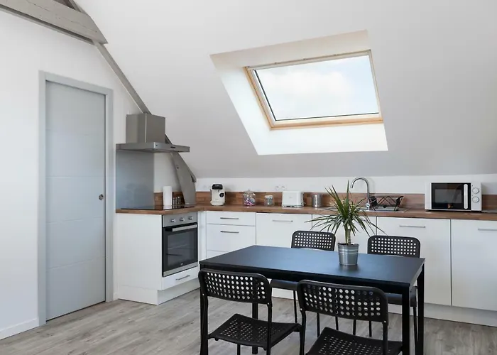 Marechal Leclerc Daire Laval (Mayenne)