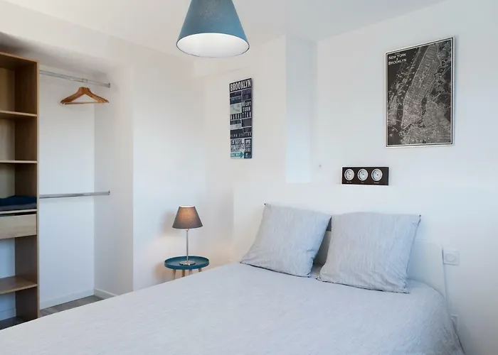 Marechal Leclerc Daire Laval (Mayenne)